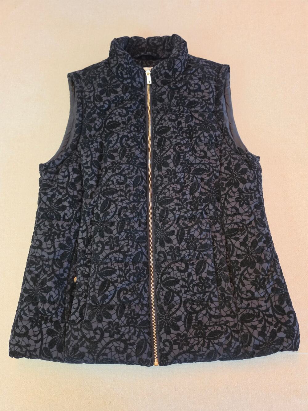 Kenneth Cole Floral Puffer Vest Black & Gold Sz Small